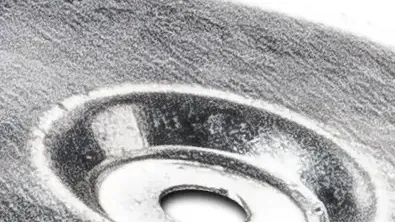 Apvalus plieninis flanšas R-POK išorinis skersmuo 40 mm vidinis skersmuo 6,5 mm, aliuminio-cinko danga – kartoninė dėžė – 100 vnt. - Image 5