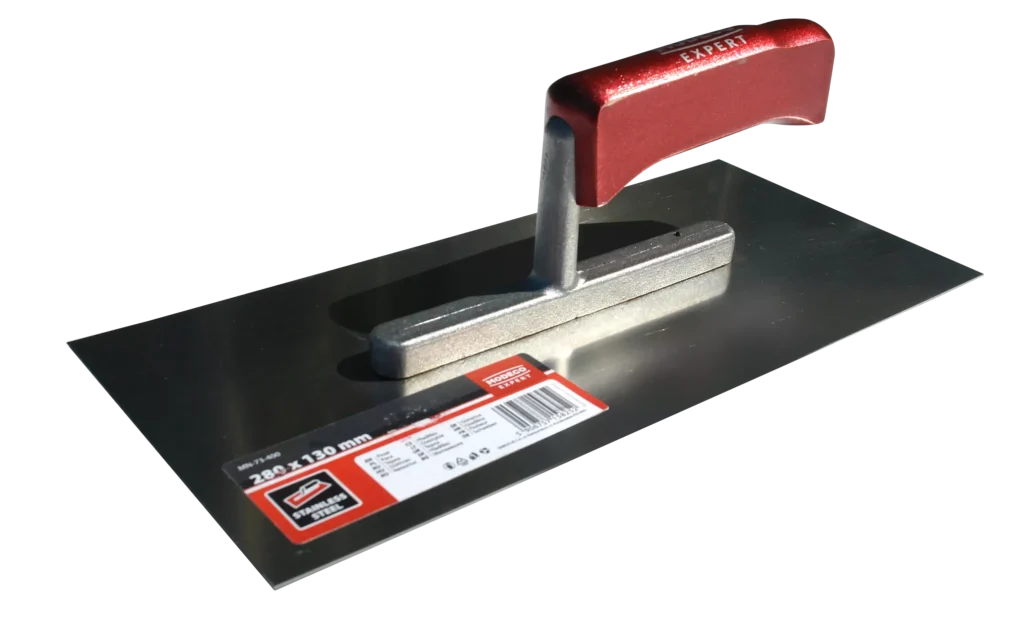 Nerūdijančio plieno mentele 280 × 130 mm medinė rankena – etiketė – 1 vnt.