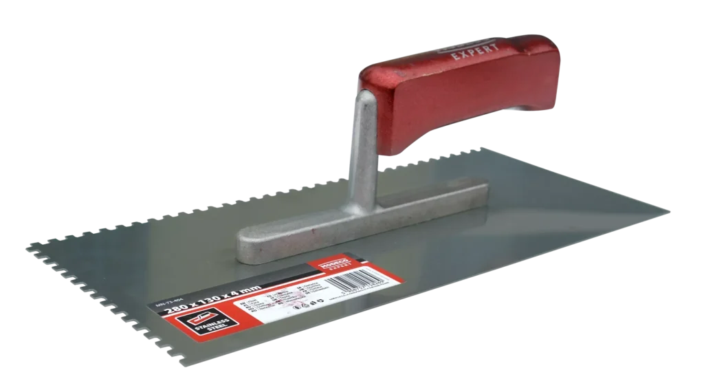 Nerūdijančio plieno mentele, dantukas 280 × 130 × 10 mm, medinė rankena – etiketė – 1 vnt.